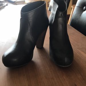 🔥 Candies size 8 Black Booties 🔥